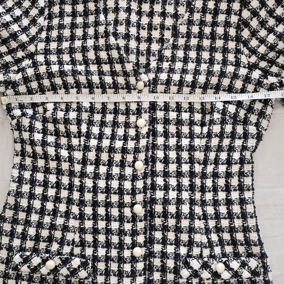 💖 Host Pick💖 Gabby Skye V-Neck Button-Front Tweed Mini Dress - Picture 7 of 11